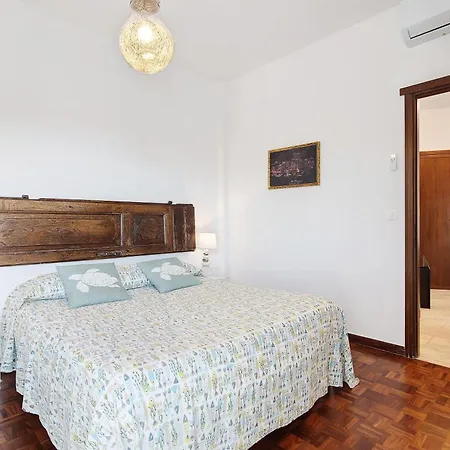 Διαμέρισμα Linda's Pet Friendly House