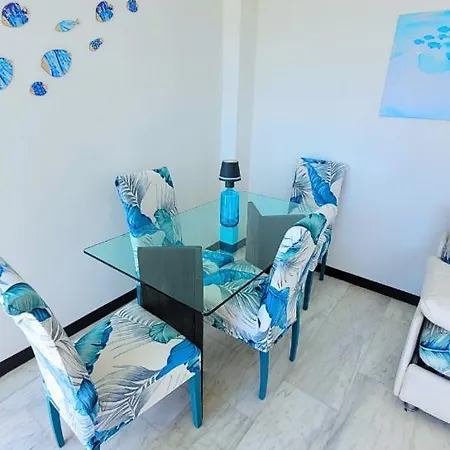Linda's Pet Friendly House Апартаменты *
